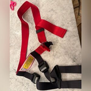 Kids fly safe cares child aviation restraint.